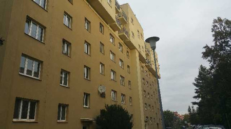 Prodej cihlového bytu 2+kk Černovice, Húskova